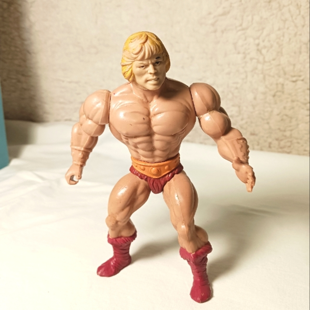 Mattel 1981 He-Man Action Figure - Picture 2 of 5